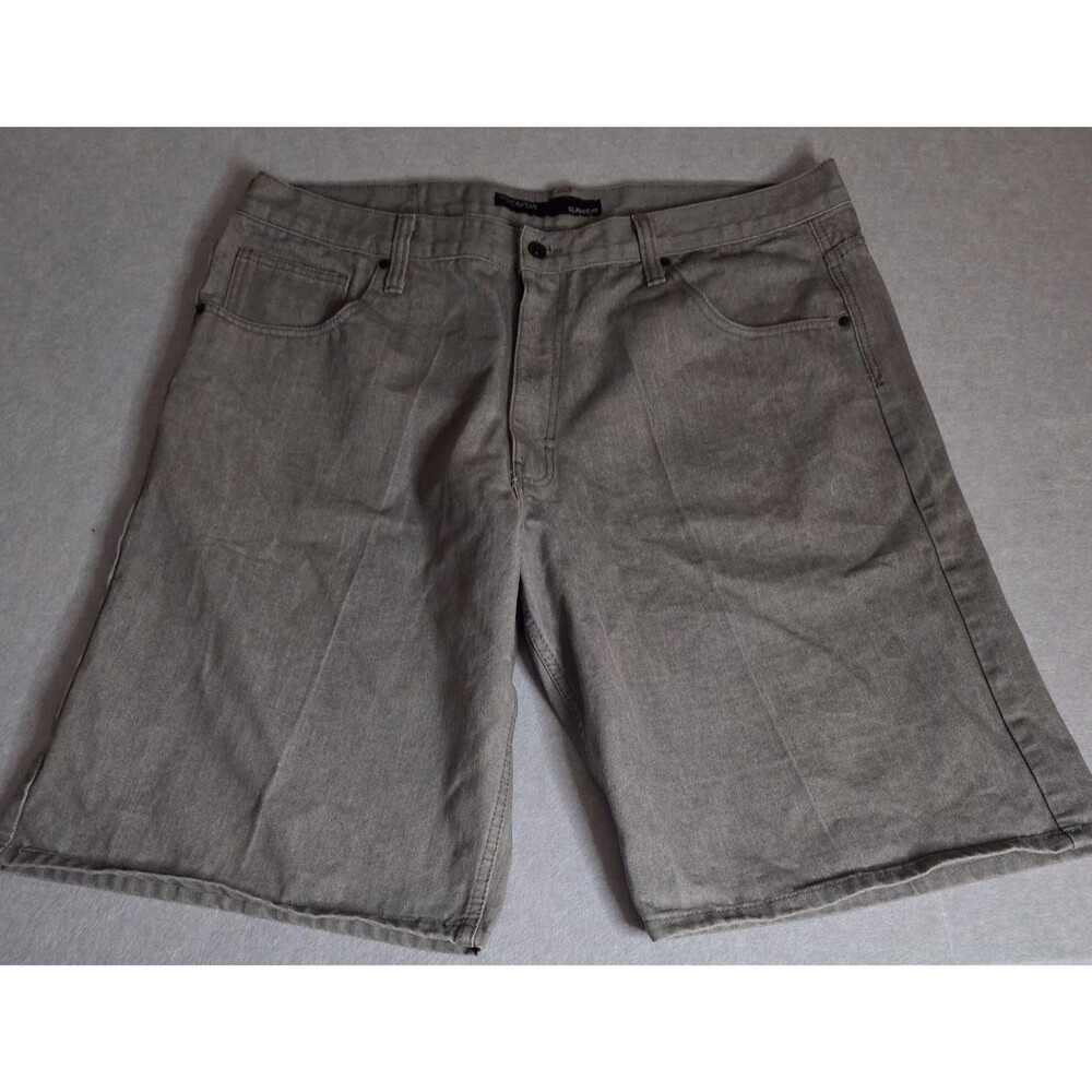 ROCAWEAR Men's Gray Denim Shorts Classic Fit Size 46B Embroidered Logo Pockets